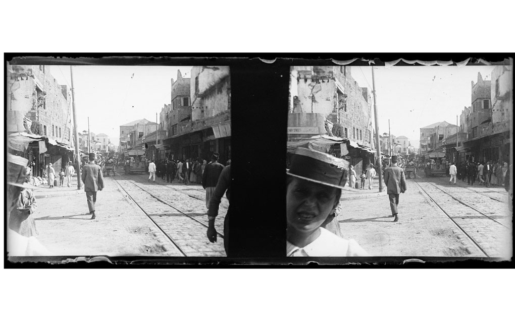 header_0152sa00086_beirut_lebanon_undated_gelatin-silver-stereograph-glass-plate-negative_10.7-x-4.4-cm_aziz-zabbal_collection-roberte-zabbal-sawaya_courtesy-of-the-arab-image-foundation-image